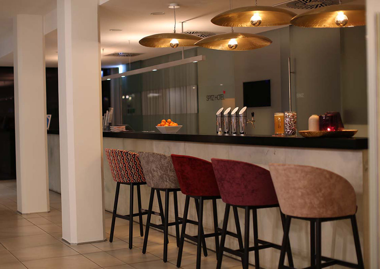 c Derenko Arte Hotel Linz Bar