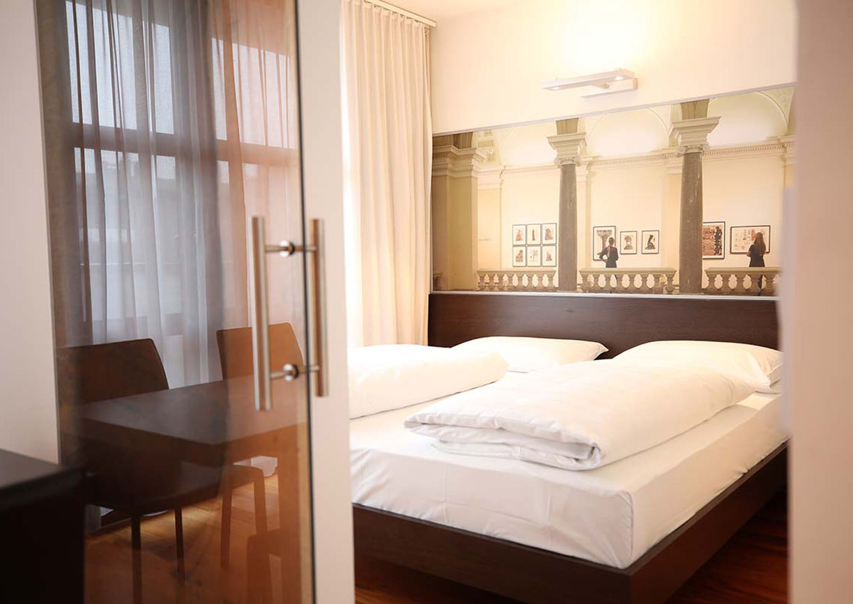 c Derenko Arte Hotel Linz Zimmer Innenansicht