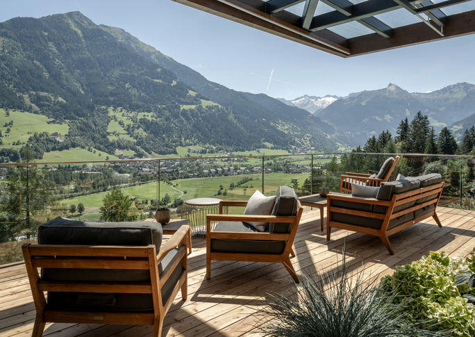 Das.Goldberg, Terrasse mit Ausblick