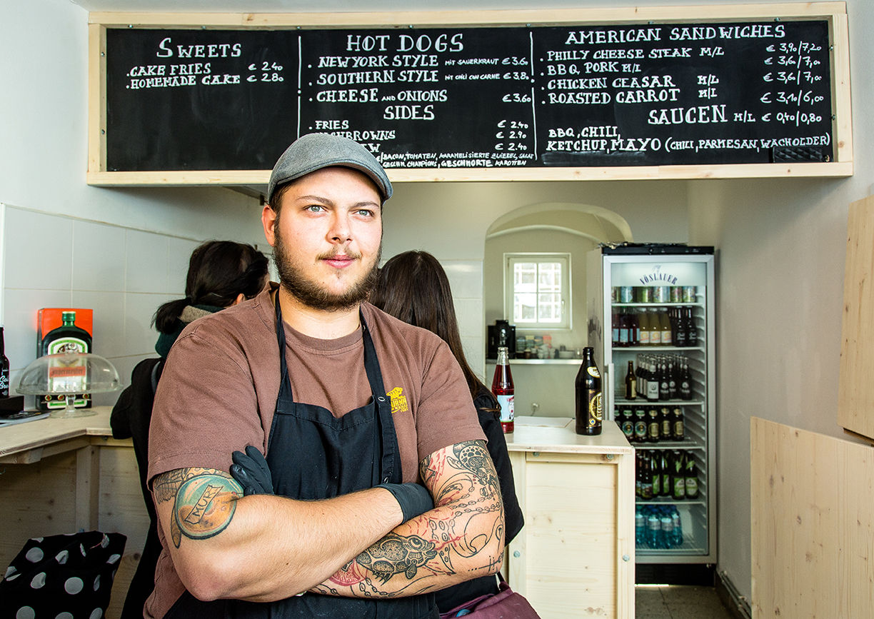 (c) Stephan Friesinger Graz Lendviertel American Street Food Bar Sandwiches Hot Dogs Philipp Carstanjen
