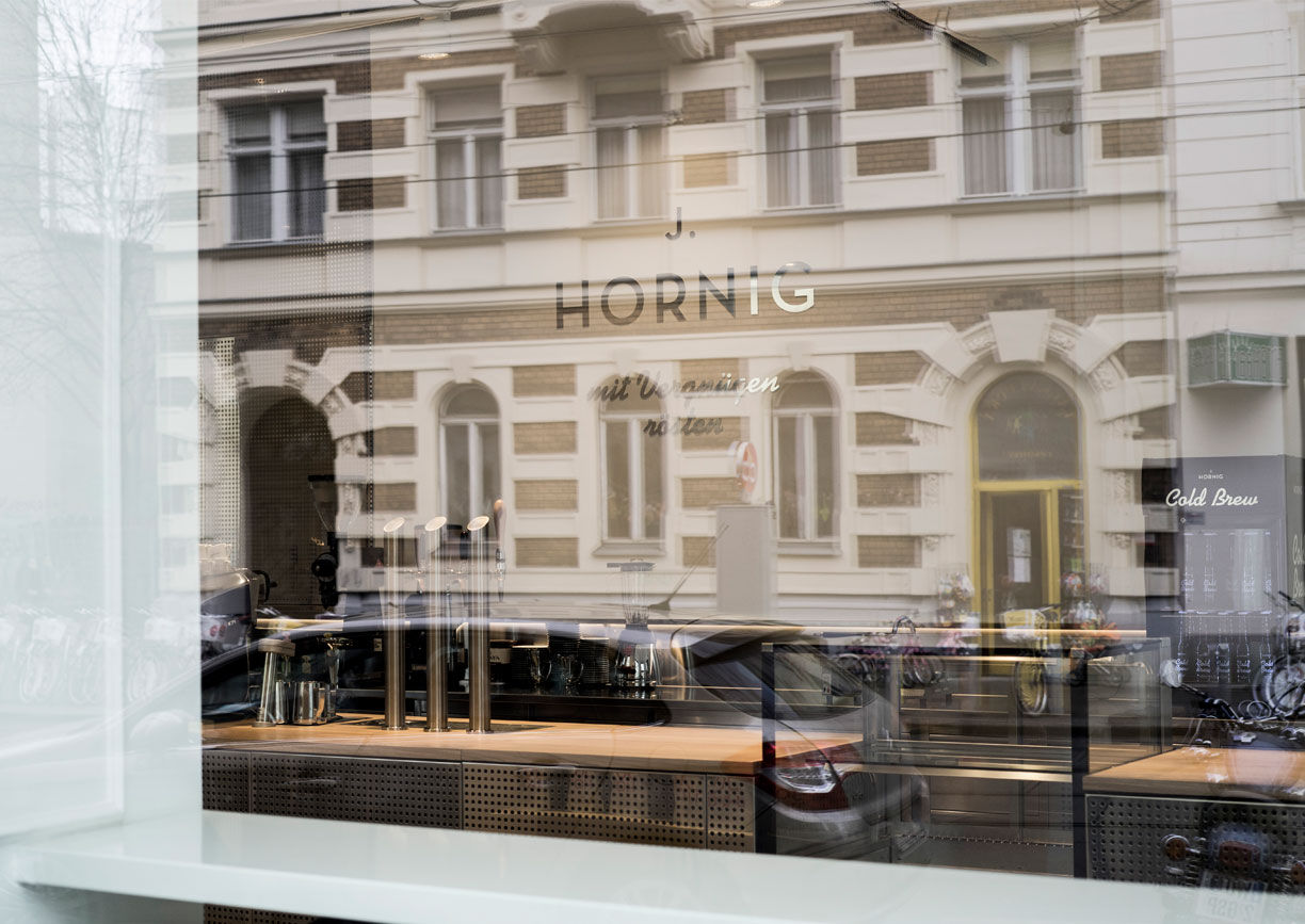 c Tzou Lubroth J. Hornig Kaffeebar