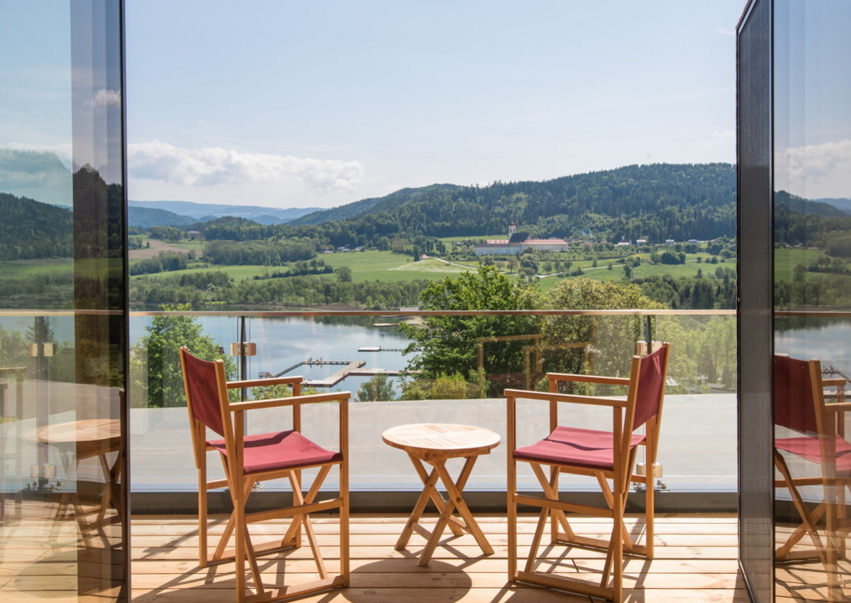 c Längseeleit´n Ferdinand Neumüller Längseeleit´n Zimmer mit Ausblick auf See
